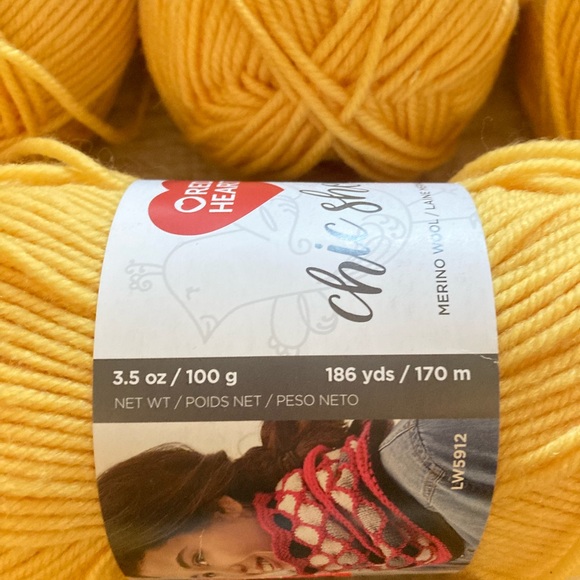 NIW Red Heart Chic Sheep Yarn Mimosa  in Yellow - Picture 6 of 6